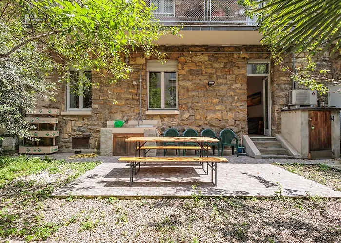 Four Trees Garden House Lägenhet *