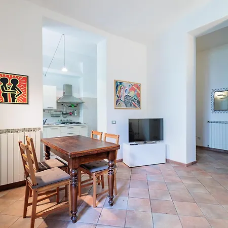 Four Trees Garden House Apartmán *